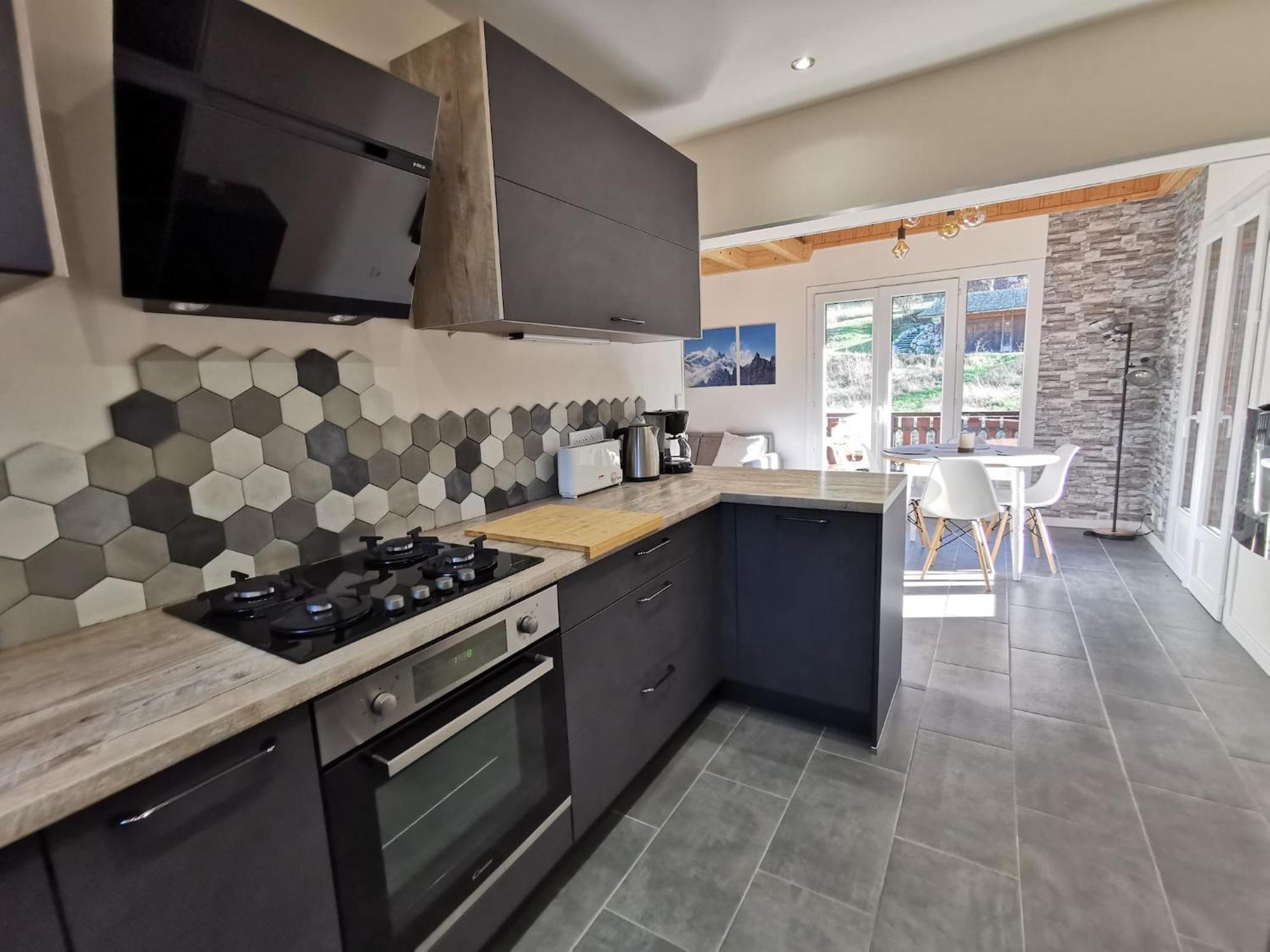 شقة Apt Nala - Sunny Renovated Duplex - 2Bed Apt - Views - Hikes ليز أوش المظهر الخارجي الصورة